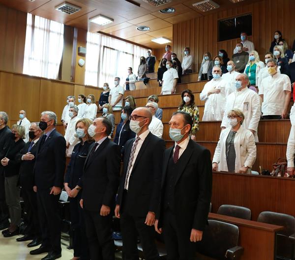 VIDEO Dan KBC-a Split: prisutne ganulo iznenađenje Grada, podršku liječnicima i sestrama dao i Mišo Kovač