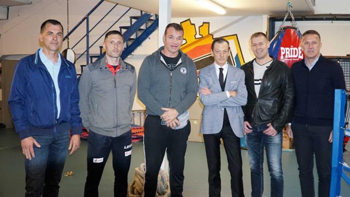 Velika humanitarna akcija "Boksači za KBC Split"