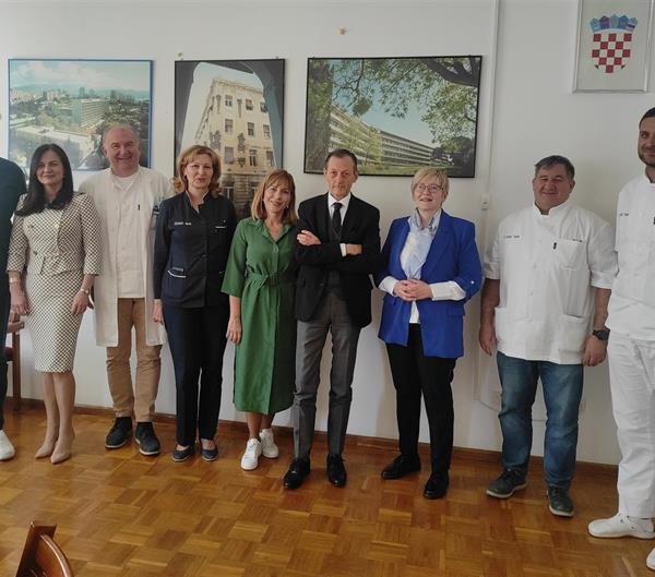 Specijalisti KBC-a Split u jedinstvenom pothvatu: osobe starije životne dobi liječe i izvan bolnice