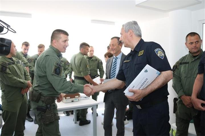 Završen tečaj oživljavanja i zbrinjavanja ozlijeđenih osoba za policijske službenike PU splitsko-dalmatinske