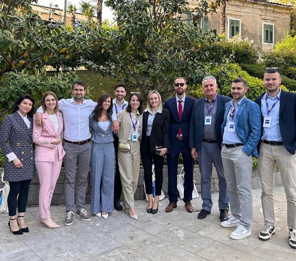 Specijalizanti KBC-a Split po četvrti put pobjednici na natjecanju 'Mladi u oftalmologiji'