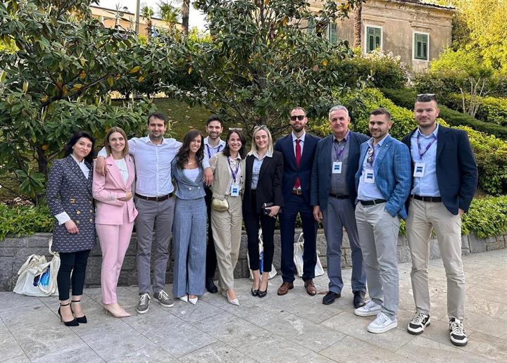 Specijalizanti KBC-a Split po četvrti put pobjednici na natjecanju 'Mladi u oftalmologiji'