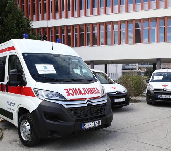 Splitsko-dalmatinska županija donirala KBC-u Split tri automobila