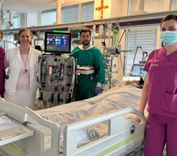 Prva primjena inovativne metode ECCO₂R – novi iskorak u intenzivnoj skrbi