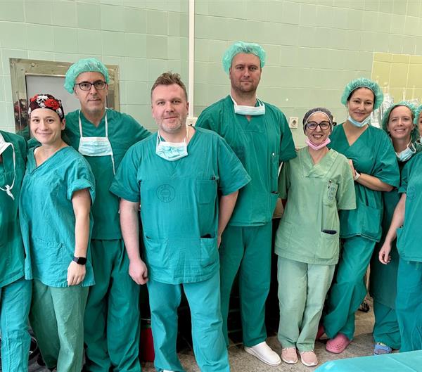 U Zavodu za maksilofacijalnu kirurgiju uspješno odstranjen tumor vrata težak 3,3 kilograma