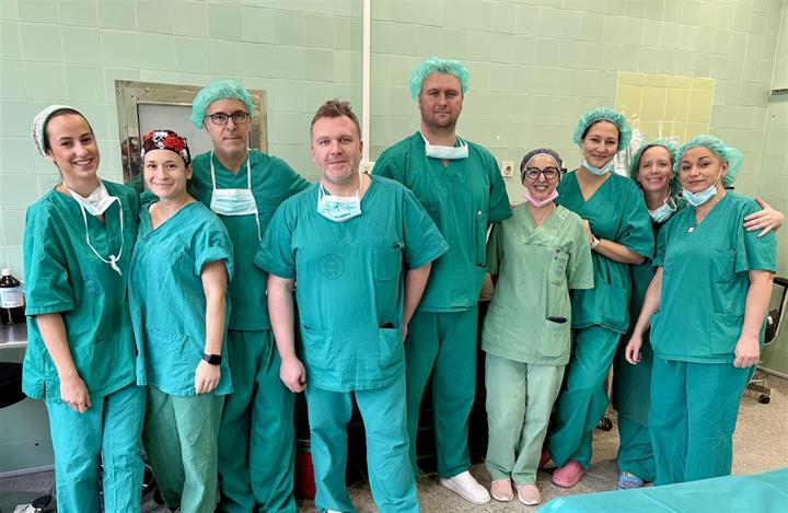 U Zavodu za maksilofacijalnu kirurgiju uspješno odstranjen tumor vrata težak 3,3 kilograma