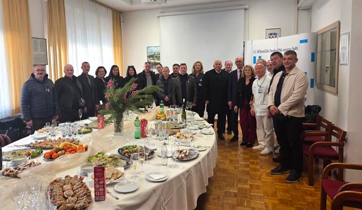 Blagdanski susret predstavnika udruga ratnih postrojbi Splita i stradalačkih udruga Domovinskog rata s bolničkom upravom