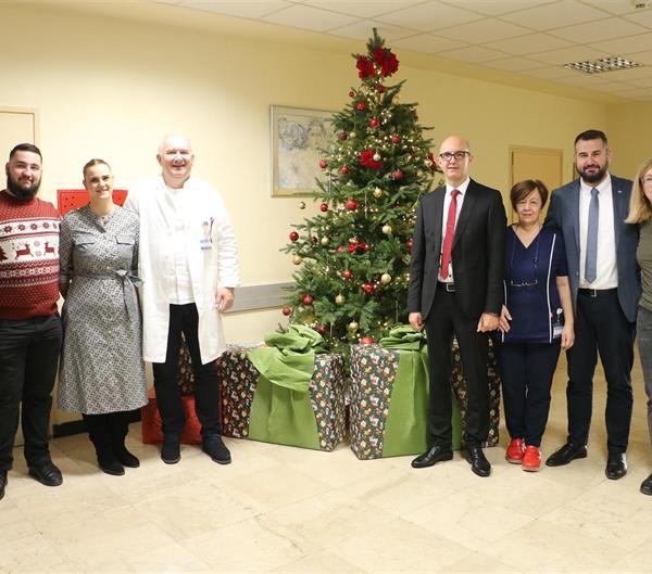 Studenti Fakulteta zdravstvenih znanosti darivali pacijente Klinike za psihijatriju KBC-a Split